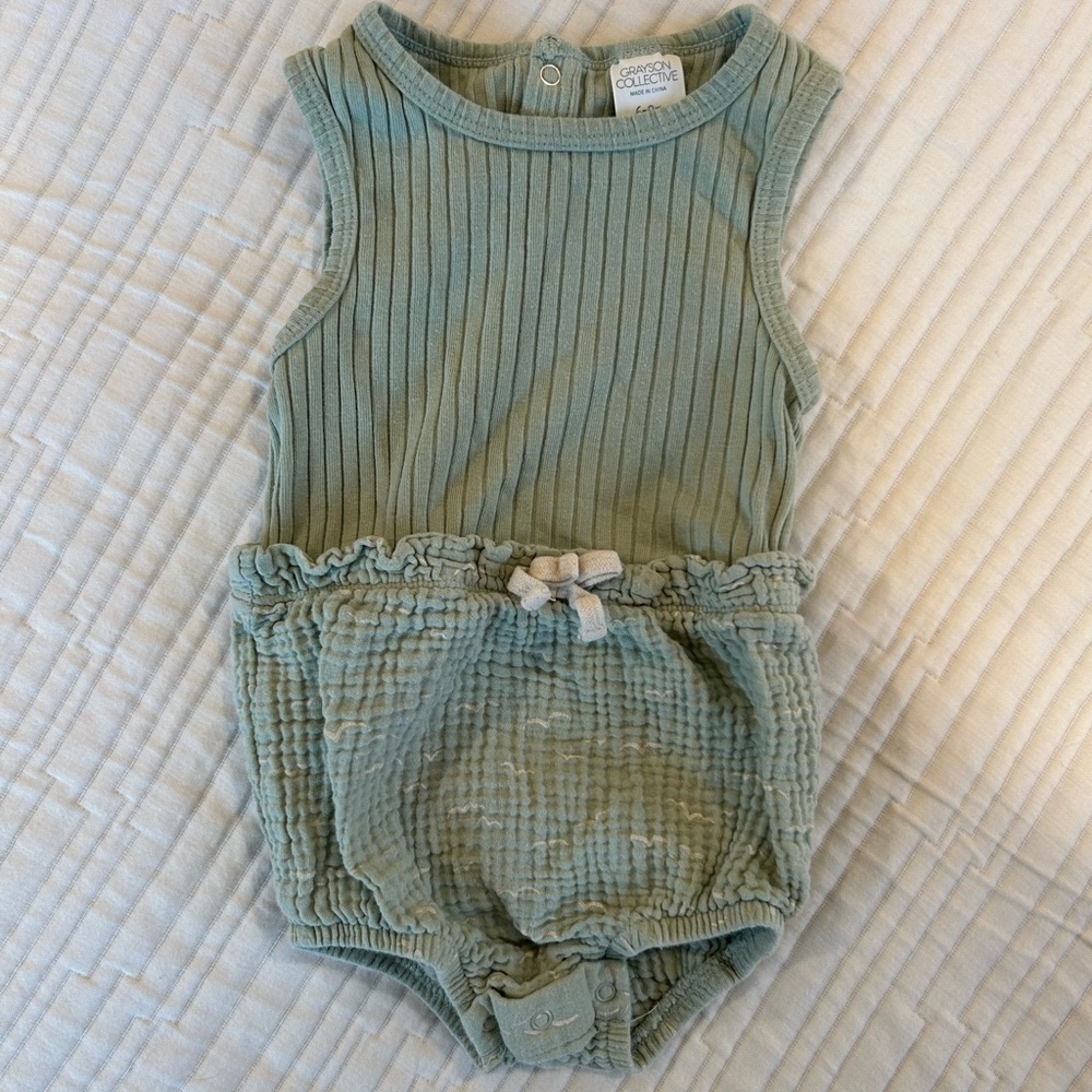 Greyson threads romper 6-9 months